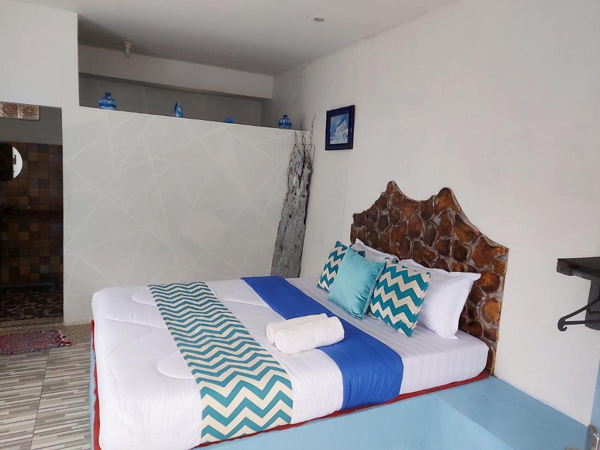 Blue Coral Homestay Каримунджава Екстериор снимка