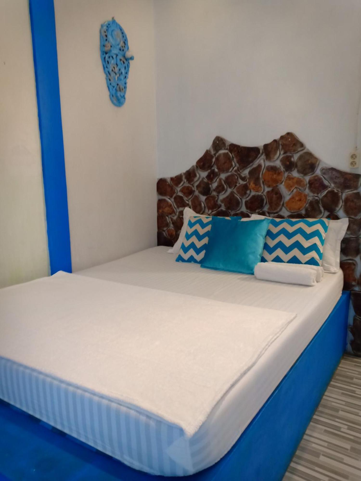 Blue Coral Homestay Каримунджава Екстериор снимка
