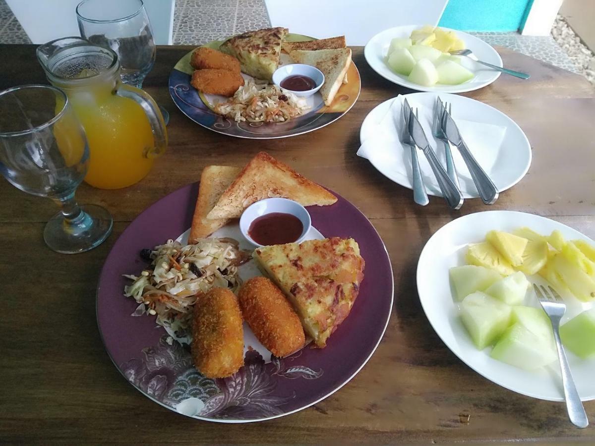 Blue Coral Homestay Каримунджава Екстериор снимка